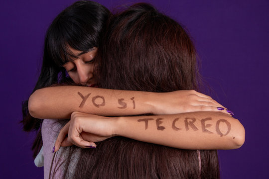 Photo imitation of the famous drawing "hermana, yo si te creo"