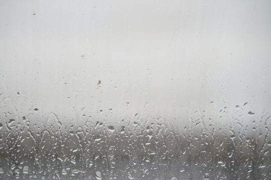 Drau&szlig;en regnet es - Schlechtwetterdepression