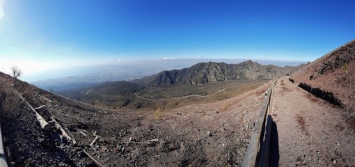 Vesuvio - Panoramica della Valle del Gigante © lucamato