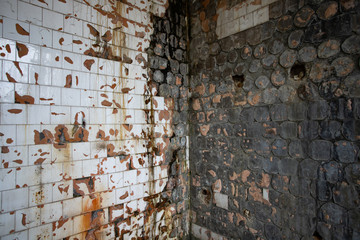 Naklejka premium Old abandoned building, urban background