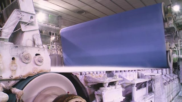 Machine for the production of offset white paper. Paper industry. 