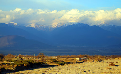 Fototapeta premium Photo of a beautiful landscape of blue mountains