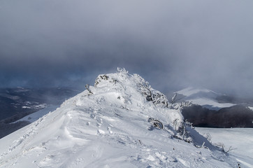 Bieszczady panorama z połoniny Wetlińskiej zima