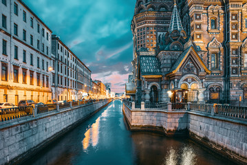 Gribobedov's Canal. Cathedral of the Savior on Spilled Blood. Saint Petersburg. Russia. - obrazy, fototapety, plakaty