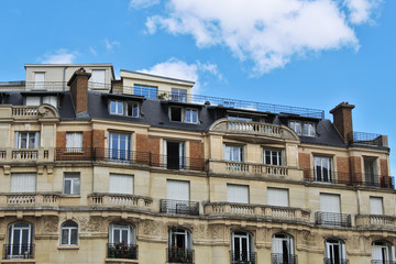Fototapeta na wymiar apartments in paris france