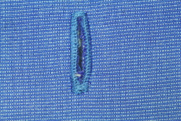 camisas en la tintorería recién planchadas	