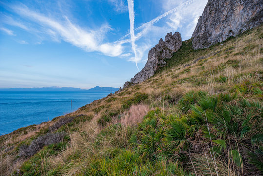 Veduta sulla costa Palermitana dal promontorio di Capo Zafferano, provincia di Palermo IT	
