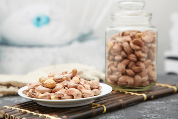 Delicious fried cashew nuts