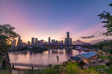 Fototapeta premium brisbane skyline at dusk