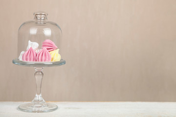 Tasty white and pink meringues