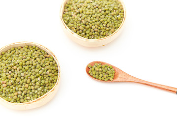 A pile of green beans in the bamboo basket