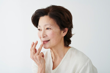 シニアビューティー　リップケア