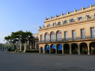 Obraz premium Plaza de Armas in Old Havana, Cuba