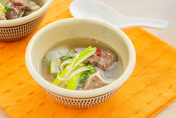 牛すね肉のスープ