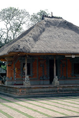 Fototapeta na wymiar Architecture and sculpture of the island of Bali. Indonesia