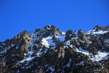 La montagne enneig&eacute;e au c&oelig;ur du Mercantour
