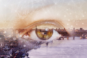 The eye looks into the city network.