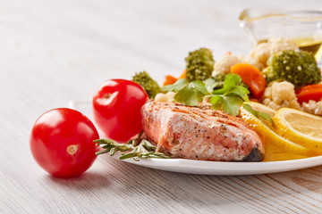 Grilled salmon with vegetables