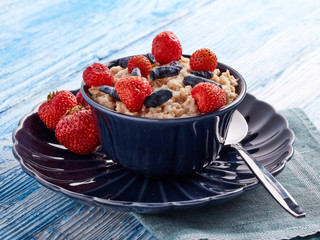 Oatmeal porridge. Healthy breakfast