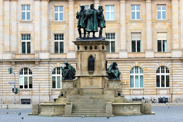 Fototapeta na wymiar Johannes-Gutenberg-Denkmal Frankfurt am Main - Roßmarkt