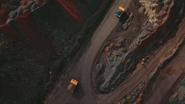 Open pit mining of open pit iron ore.