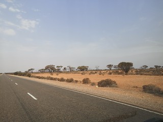 Outback Strasse druch die Wüste, Australien
