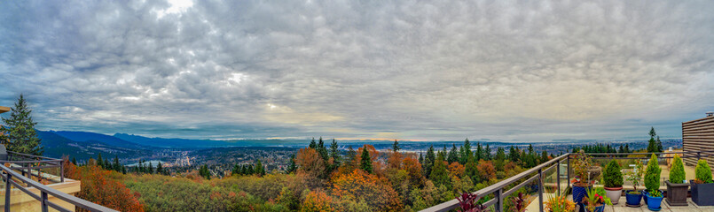 Fototapeta na wymiar Panoramic view from UniverCity Highlands on a Fall evening