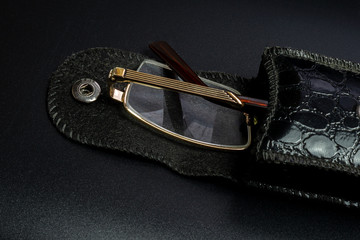 Glasses in a case with free space