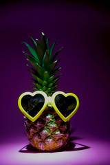 Spotlight and pineapple　スポットライトとパイナップル