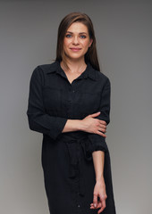 woman wearing black casual dress