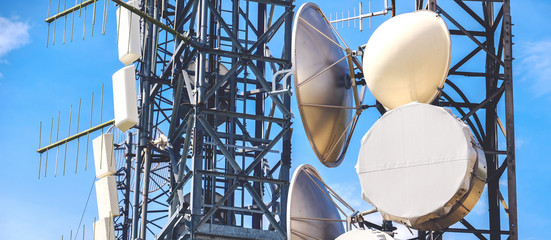 horizontal antenna background mass media tower pylons