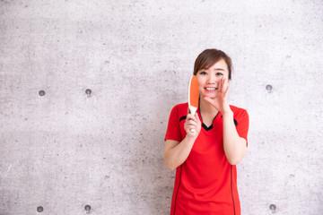 卓球をやる女性