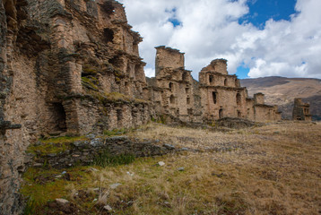 Fototapeta na wymiar Inca temple. Piruro Site. Andes. Peru. Huánuco Region, Huamalíes Province, Tantamayo District