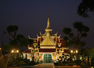 Wat Arun Ratchawararam Ratchawaramahawihan in Bangkok. Kingdom of Thailand