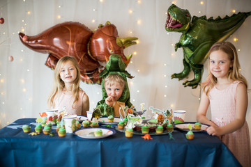 Dino Party