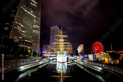 神奈川県 横浜 みなとみらいの夜景 Wall Mural Wallpaper Murals Fotravel