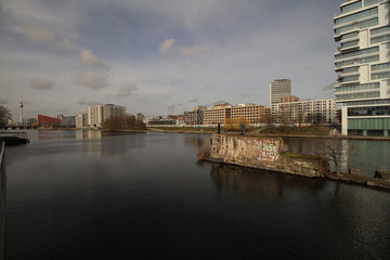 Berliner Spreepanorama; Blick vom Brommysteg