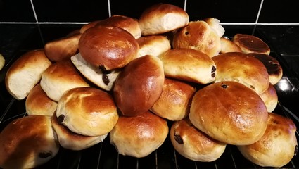 Home Baked Raisin Buns 