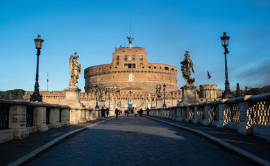 Naklejka premium Pont et château à Rome