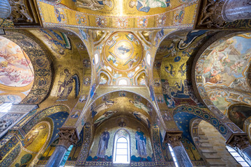 Fototapeta na wymiar Palermo / Italy10.20.2015.Interior of theChurch of Santa Maria dell'Ammiraglio, also known as La Martorana