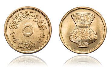 Coin 5 Piastres. Egypt. 2004