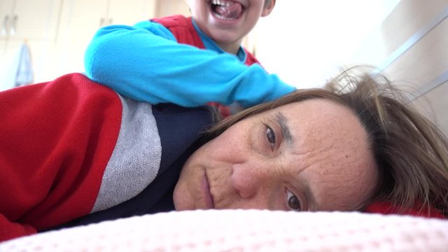 4K Child pesters his depressive mother