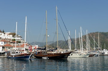 Fototapeta na wymiar Sea vessels at the pier in the Turkish city of Marmaris