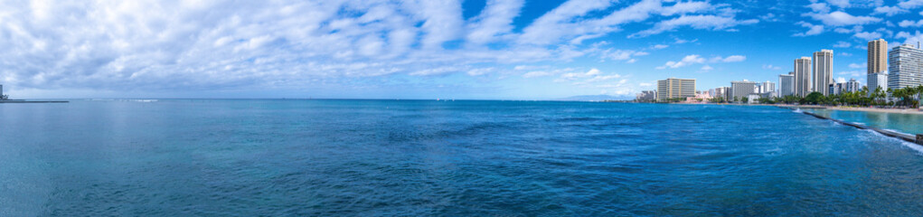 Fototapeta na wymiar Panoramic view of Waikiki beach in Oahu Hawaii
