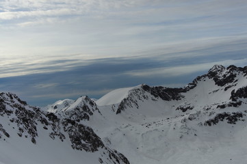 Fototapeta na wymiar Zima w Tatrach. Widok na Gładką Przełęcz. Lawinowa 3