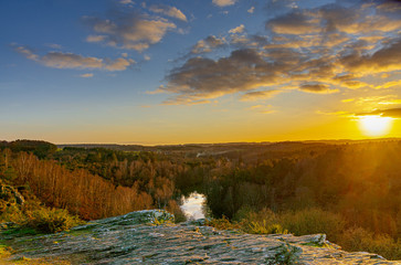 coucher de soleil sur saint just