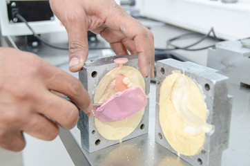 Dental laboratory, acrylic injection and polishing work for dental prostheses