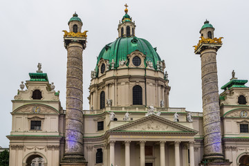 Fototapeta na wymiar karlskirche in Vienna