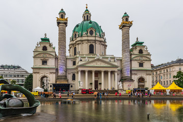 Fototapeta na wymiar karlskirche in Vienna