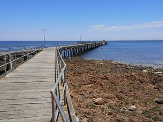 Hölzerne Brücke ins Meer, Australien
